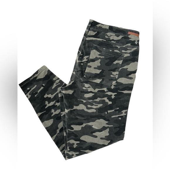 Anthropologie Pilcro High Rise Camo Skinny Jeans (Size 16) - Picture 2 of 8